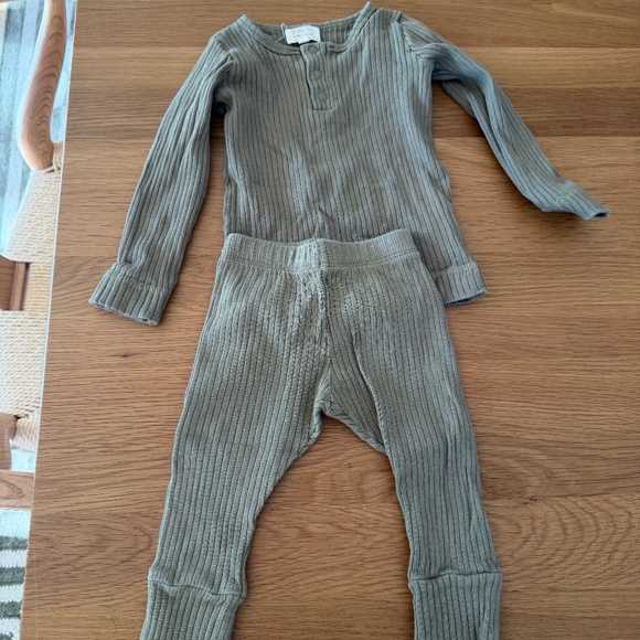 The Simple Folk ribbed set - Picture 1 of 2